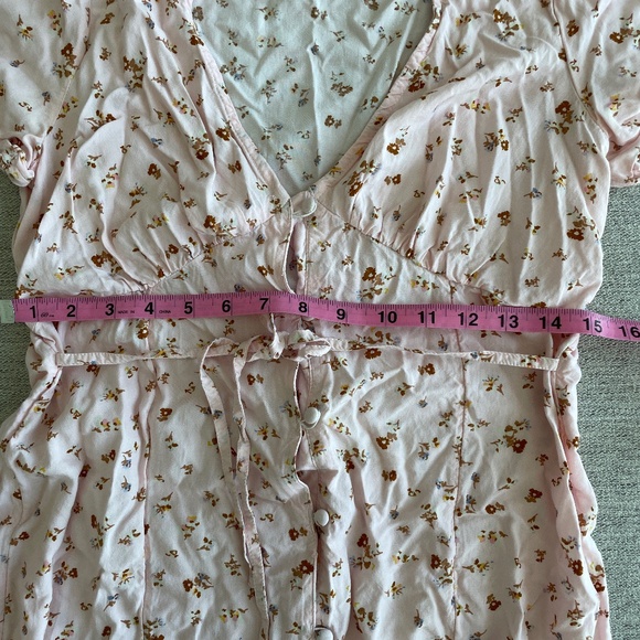 Mini Dress flutter sleeves, v neckline pink floral size M billabong - Picture 7 of 8